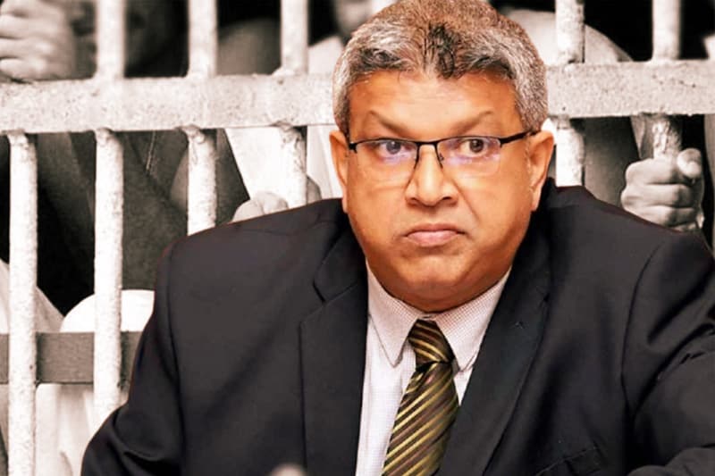 அரசியல் தலைவர்களை சிறையில் இருப்பது போல வீட்டுக்காவலில் வைக்க அரசாங்கம் தீர்மானம்!