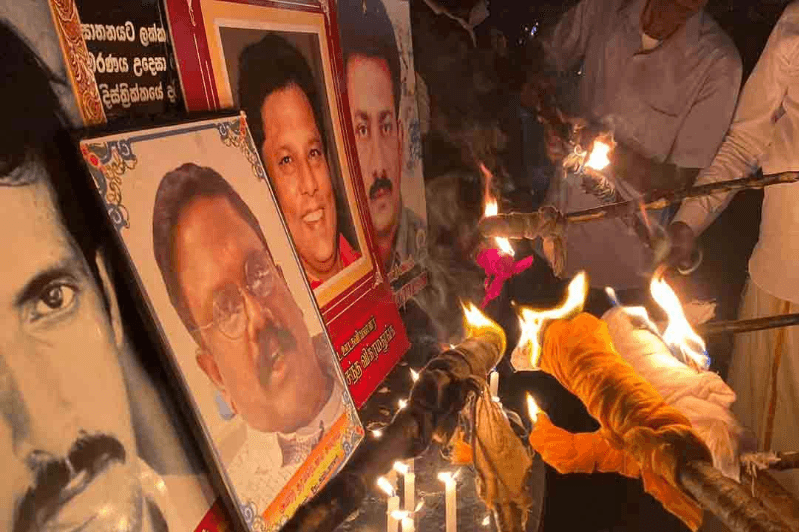 'கறுப்பு ஜனவரி'; சுடர் ஏற்றி ஊடகவியலாளர்கள் அஞ்சலி!