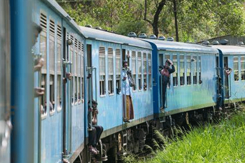 உரிய தீர்வு கிடைக்காததால் ரயில் ஊழியர்கள் 24 மணி நேர பணி பகிஷ்கர்ப்பு!