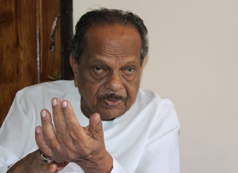 'சம்பந்தன் நாடாளுமன்றில் இருக்க தகுதி அற்றவர்'