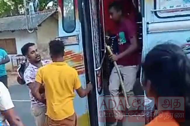 பேருந்தை மறித்து தாக்கிய குண்டர்கள்!