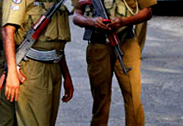 துப்பாக்கி தயாரிக்கும் இடத்தை சுற்றிவளைத்து பொலிஸார்
