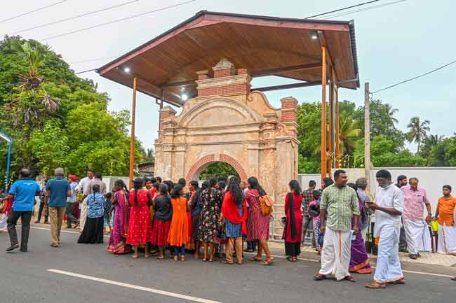 நல்லூர் இராசதானியின் சங்கிலியன் தோரண வாயில் திறப்பு