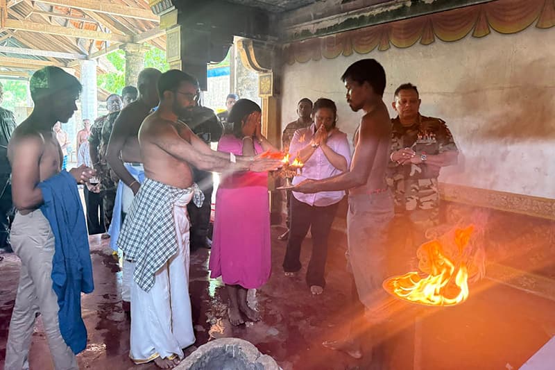 பலாலியில் இராணுவ கட்டுப்பாட்டில் இருந்த கோயில் விடுவிப்பு: மக்கள் வழிபட அனுமதிப்பு!