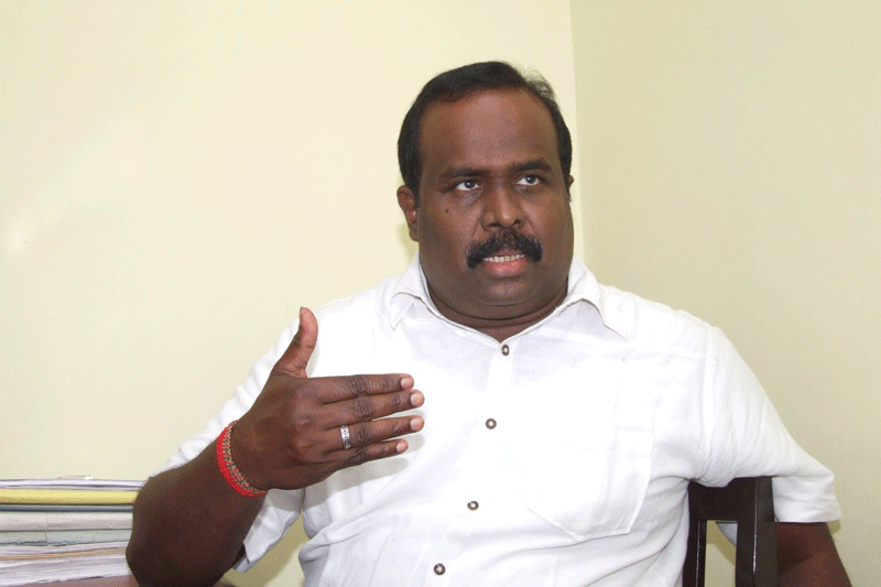 சீனாவிற்கு கொடுக்க நினைப்பவர்கள் தமிழர்களுக்கு வழங்கியிருந்தால் இரத்த ஆறு ஓடியிருக்காது! செல்வம்