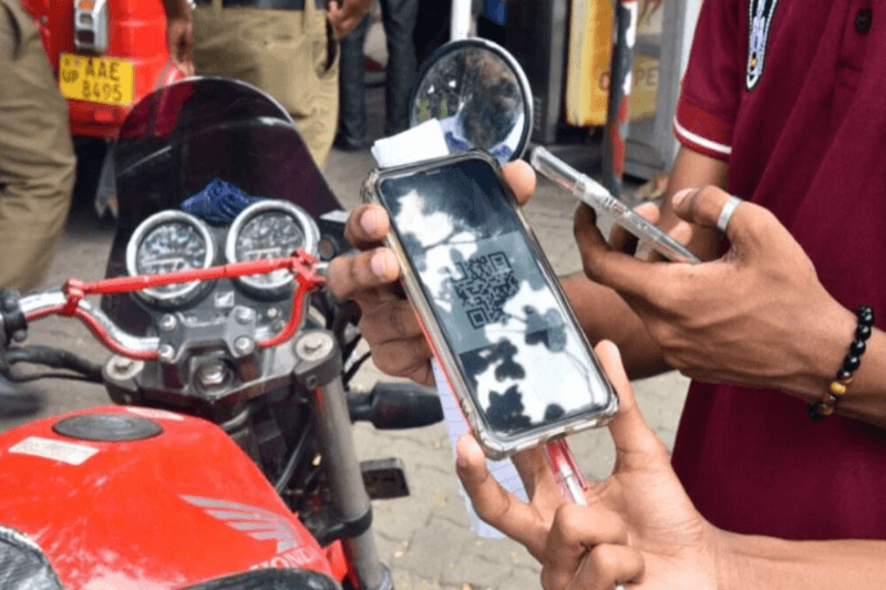 'எரிபொருள் நுகர்வைக் குறைக்க QR முறைமை இனி மிகக் கடுமையாக அமல் படுத்தப்படும்!'