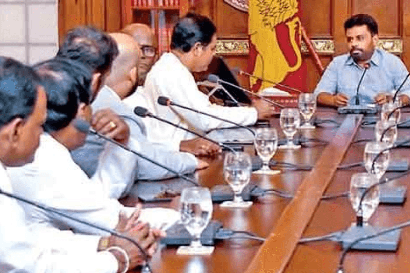 தமிழ் எம்.பிக்களை அவசரமாக இன்று சந்திக்கிறார் ஜனாதிபதி!
