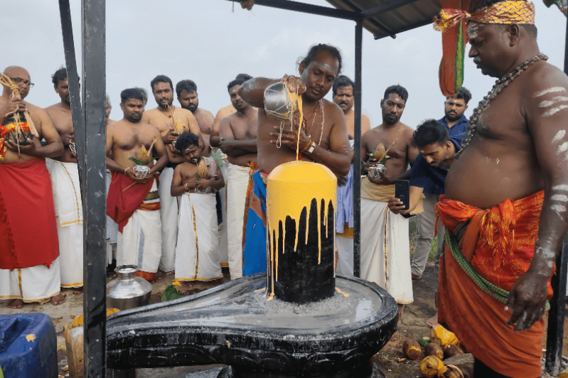 வெடுக்குநாறி ஆதிலிங்கேஸ்வரர் கோயிலில் சுமூகமாக இடம்பெற்ற சிவராத்திரி வழிபாடுகள்!
