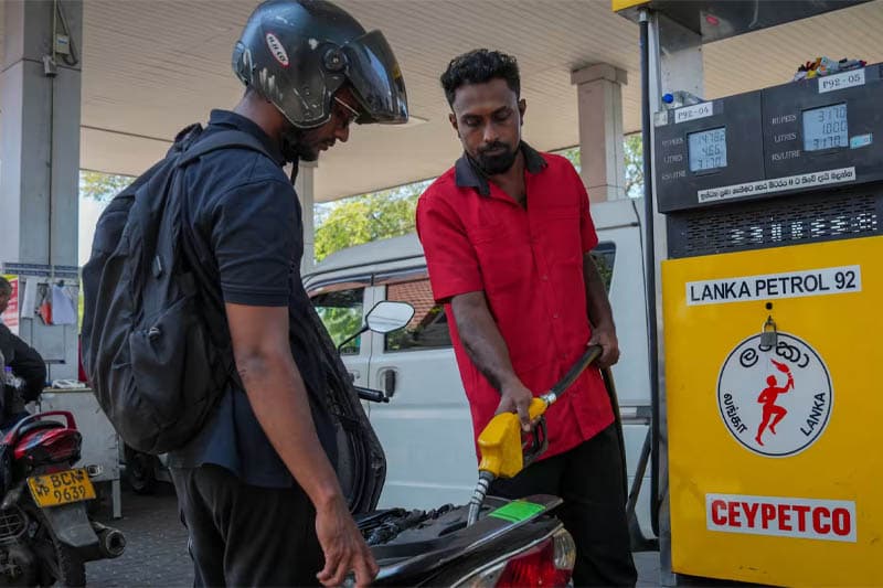 எரிபொருள் விலை அதிகரிப்பு: விலை சூத்திரத்திற்குள் சிக்கிய மக்களும் சர்வதேச சந்தை யதார்த்தமும்!