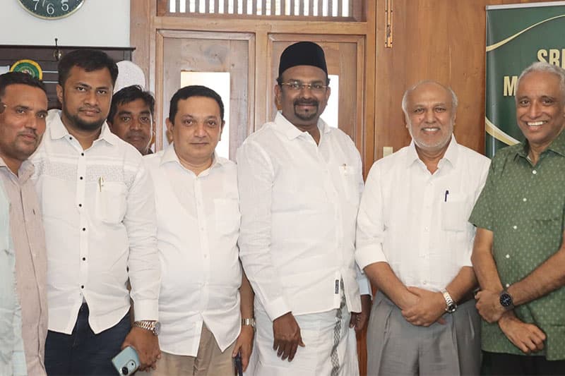 தமிழ்நாடு சிறுபான்மையினர் நல அமைச்சர் ஷாஜஹான் - அம்பாறையில் முஸ்லிம் காங்கிரஸ் தலைமையுடன் சந்திப்பு!