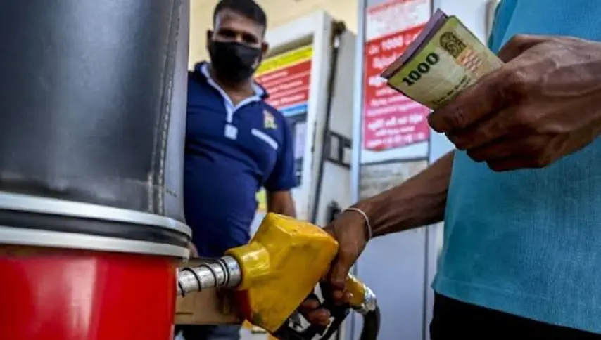 எரிபொருள் விலைக் கட்டுப்பாட்டின் சுமை இறுதியில் பொதுமக்கள் தலையிலா?
