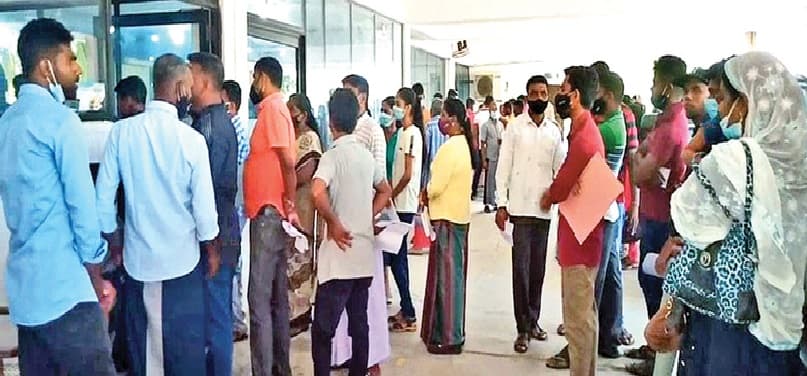 பொத்துவில் பிரதேசத்தில் ஏராளமான தொழில் முயற்சியாளர்கள் காணி கோரி விண்ணப்பம்!