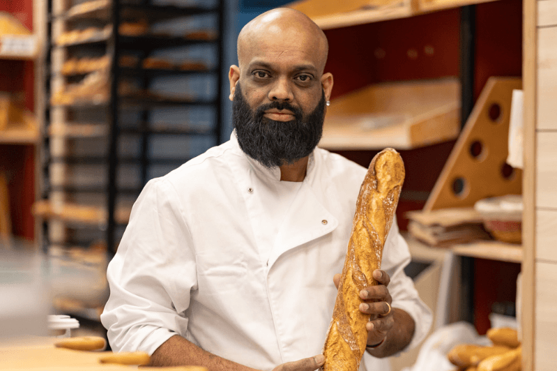 பாரிஸின் சிறந்த 'Baguette' தயாரிப்பாளரான இலங்கைத் தமிழர்!