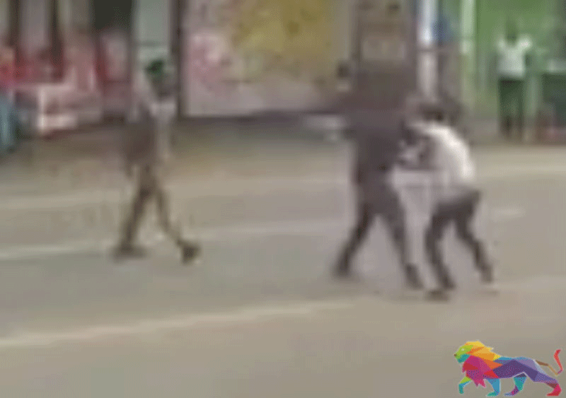 அலுத்கம பொலிஸ் குழு மன நலம் குன்றிய சிறுவனை தாக்கியுள்ளனர்!