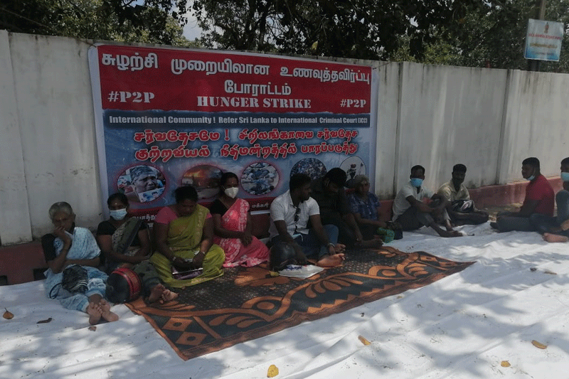 தொடர் இடர்களுக்கு மத்தியிலும் மட்டக்களப்பில் 12வது நாளாக சுழற்சிமுறையிலான உண்ணாவிரதம் தொடர்கிறது!