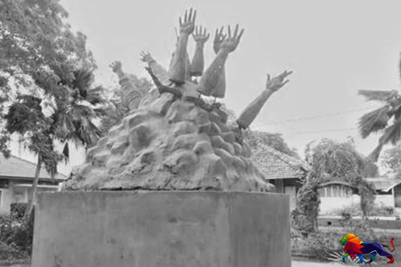 நினைவுச்சின்னத்தை இடித்தழித்த அதிகாரிகளே அதனை மீள அமைப்பது குறித்து கேள்வி!