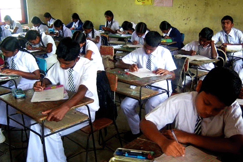 ஆசிரியர் வெற்றிடங்களுக்காக விமானப்படையினர்!