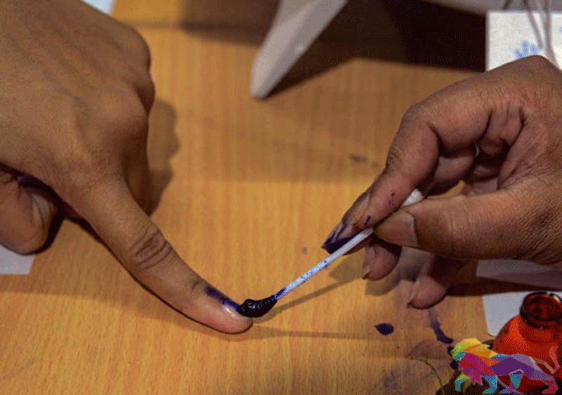 வாக்குப்பதிவு 71% - முதல் முடிவு நாளை பிற்பகல் 2 மணிக்கு!