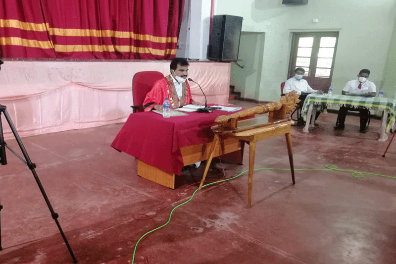மட்டக்களப்பு மாநகர ஆணையாளருக்கு எதிராக மாநகரசபையில் தீர்மானம் நிறைவேற்றம் !