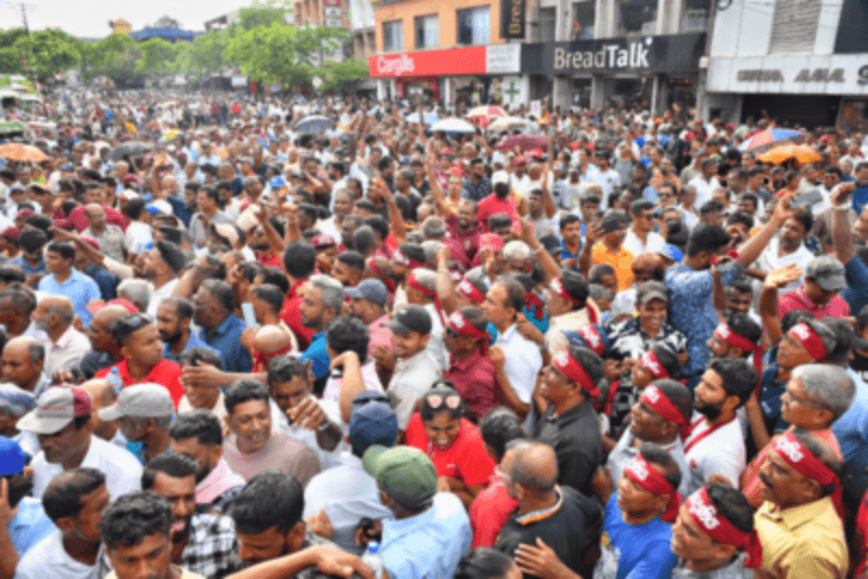 மொட்டு - ஐ.தே.க கூட்டுப் பேரணி சொல்லும் தகவல்!