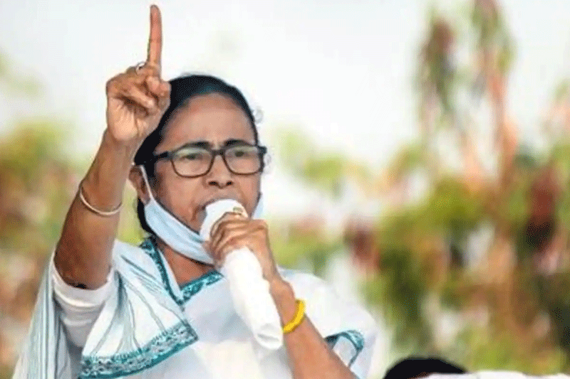 மம்தாவின் அதிரடி,மேற்கு வங்க தலைமைச் செயலரை பதவி விலகச் செய்து தலைமை ஆலோசகராக்கினார்!