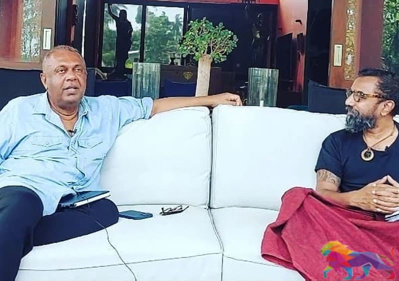'' ஆம் நான் ஓரின சேர்க்கையாளன் அதனால் என்ன? '' மங்கள