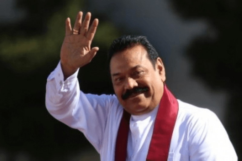 மஹிந்த கைதாகவில்லை; விசாரணையின் பின் ஆணைக்குழுவிலிருந்து வெளியேறினார்!