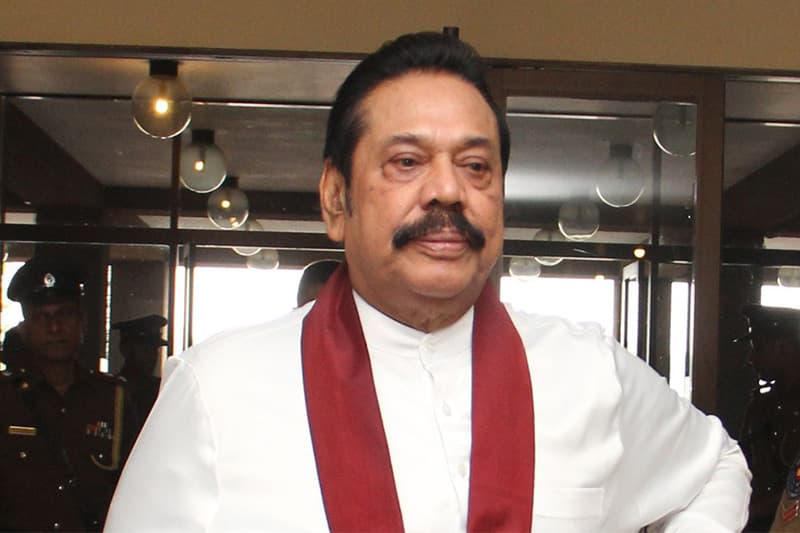 இலஞ்ச ஊழல் ஆணைக்குழுவில் முன்னிலையானார் மஹிந்த: கைது செய்யும் திட்டம் இல்லையாம்!