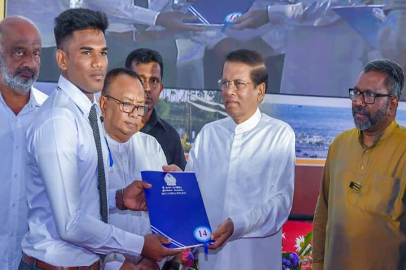 நாட்டை அபிவிருத்தியை நோக்கி கொண்டு செல்வதற்கு நாட்டுக்குகந்த அரசிலமைப்பு தேவை- ஜனாதிபதி