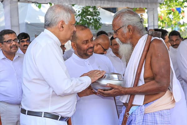ஜனாதிபதி தலைமையில் இடம்பெற்ற தேசிய புத்தரிசி விழா!