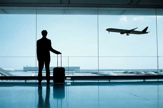 கனடா செல்ல முயற்சித்த சிகையலங்கார நிபுணர் கைது