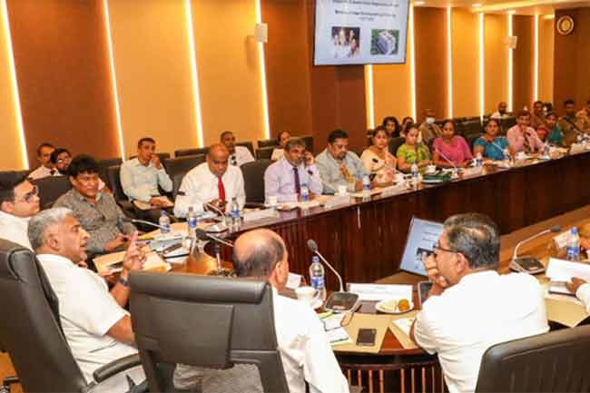 அடுக்குமாடி குடியிருப்பு உரிமையாளர்களுக்கு வீட்டு உரிமைப் பத்திரங்கள்
