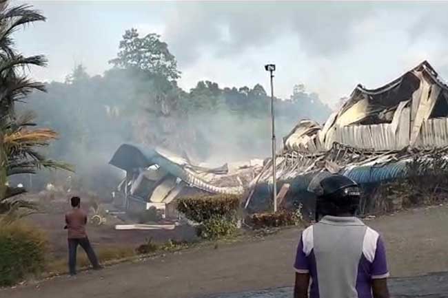 தேயிலை தொழிற்சாலையில் தீ பரவல்