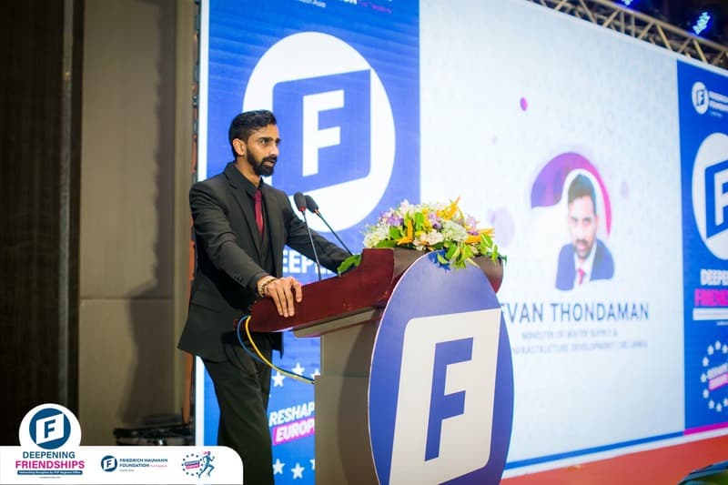 சமூக முன்னேற்றம் இல்லாமல் பொருளாதார முன்னேற்றம் ஏற்படாது - ஜீவன்