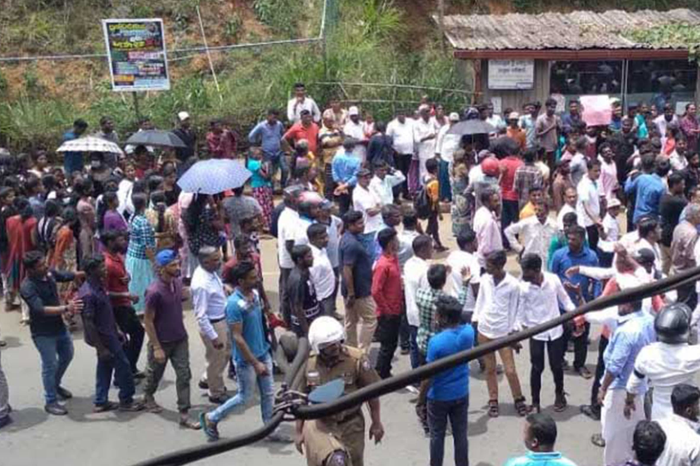 பூண்டுலோயாவில் பாரிய ஆர்ப்பாட்டம்