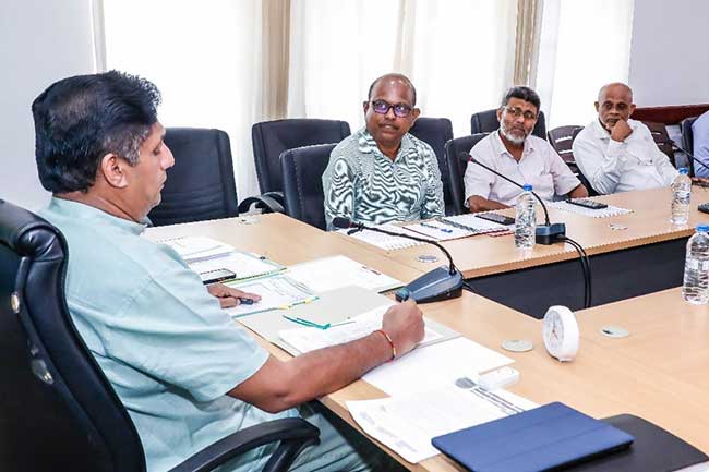 மக்களை மீண்டும் முட்டாளாக்கும் அரசாங்கம்!