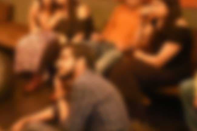போதையில் அநாகரீகமாக நடந்து கொண்ட 2 சிறுமிகள் உட்பட 6 பேர் கைது