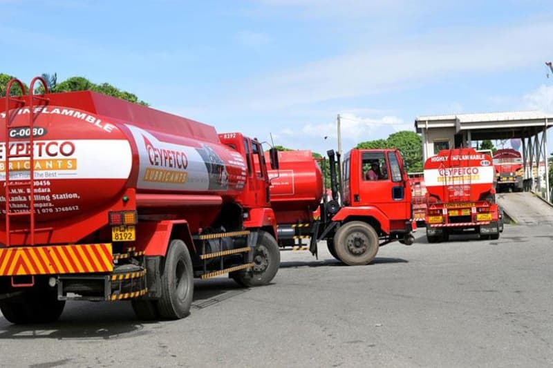 எரிபொருள் கையிருப்பு பண்டிகைக் காலத்திற்கு போதுமானது; விலை திருத்தம் செய்யும் திட்டம் இல்லை!