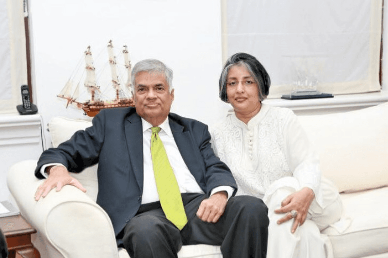 ‘புற்றுநோயால் பாதிக்கப்பட்டுள்ள மனைவியை ரணில்தான் பார்த்துக்கொள்ள வேண்டும்’; சட்டத்தரணிகள் மன்றாட்டம்!