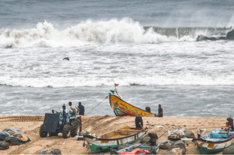 'டிட்வா' சூறாவளியால் 143.03 கி.மீ கடற்கரை மாசடைந்தது!