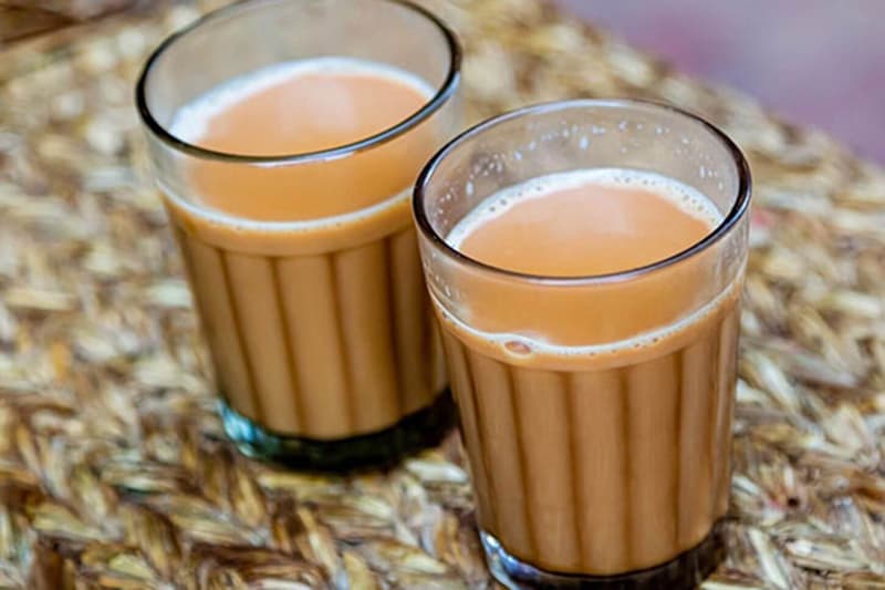 பால் தேநீர் விலை 10 ரூபாவினால் குறைப்பு!