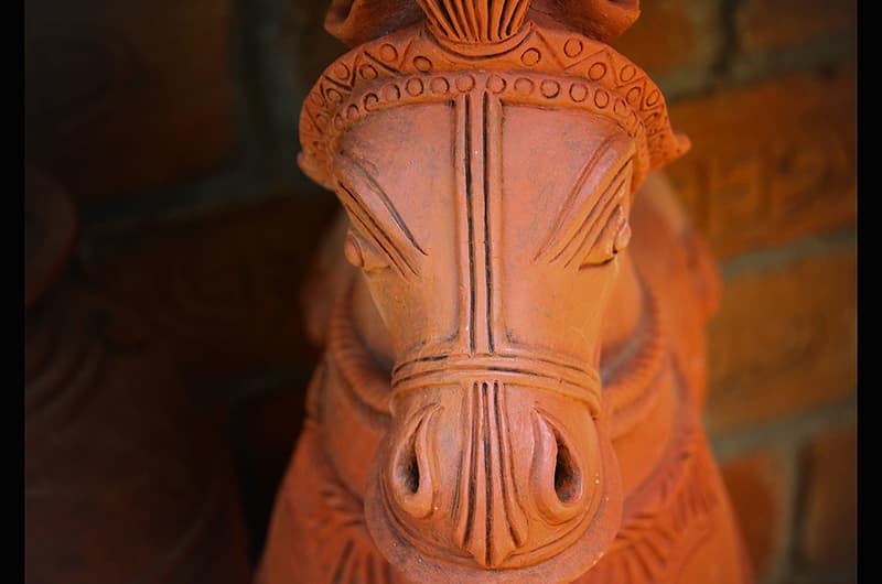 மண் குதிரையை நம்பி ஆற்றில் இறங்கும் ராஜபக்ஷ!