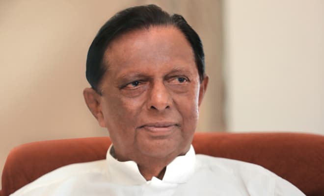 ஜோன் அமரதுங்க ஐ.தே.க விட்டு சஜித்துடன் இணைகிறார்!
