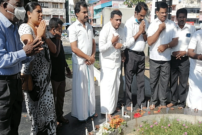 மட்டு மாநகர சபையால் 21 தாக்குதலில் உயிரிழந்தவர்களுக்கு அஞ்சலி!