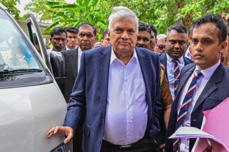 ஏப்ரல் 29க்கு முன் ரணிலுக்கு எதிராக மேல் நீதிமன்றில் வழக்குத் தாக்கல் செய்யத் தீர்மானம்!