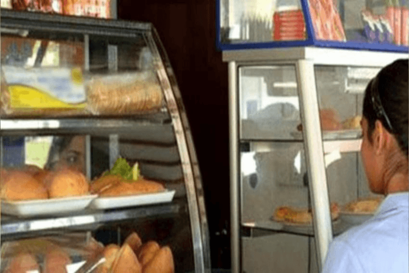 பாடசாலை சிற்றுண்டிச்சாலைகளில் விற்பனை செய்யத் தடை செய்யப்பட்ட உணவுகளின் பட்டியல் வெளியீடு!