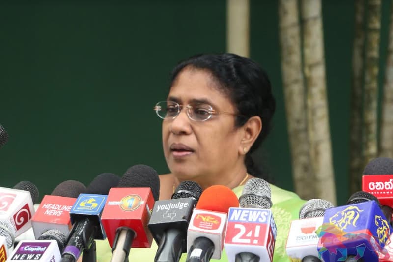 ஹக்கீம் மீது கை வைக்க இடமளிக்க மாட்டோம்” - நீதி அமைச்சர் தலதா