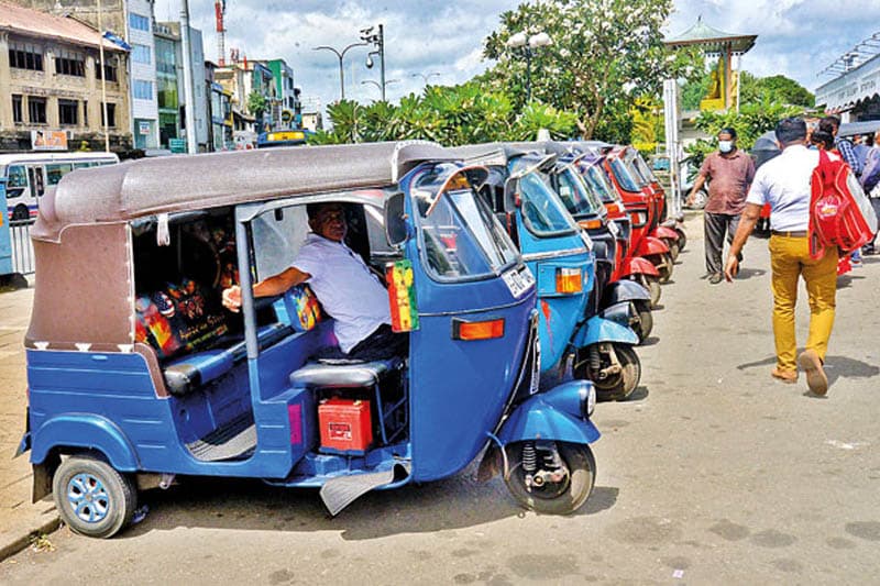 ஆட்டோ கட்டணம் மற்றும் பேக்கரி உற்பத்திகள் 10 ரூபாயினால் அதிகரிப்பு!