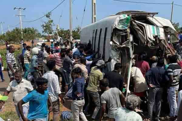 தலைமன்னாரில் கோர விபத்து; மன்னார் வைத்தியசாலையின் அவசர கோரிக்கை!