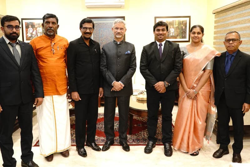 இந்திய - இலங்கை hyphenated உலகில் இலங்கை!